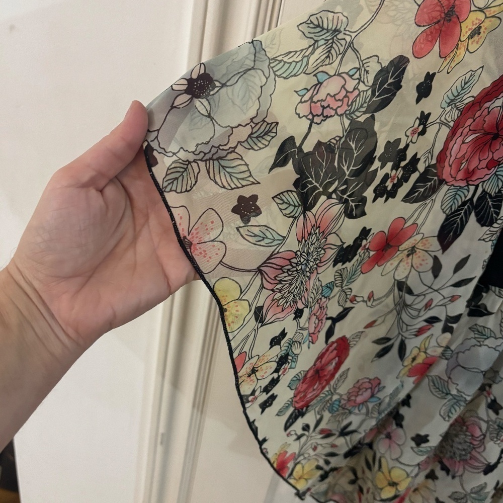 Early 2010s urban outfitters slowly bitterly and floral print shirt - Picture 4 of 4